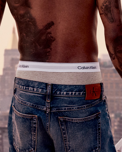 ג'ינסים ומכנסיים